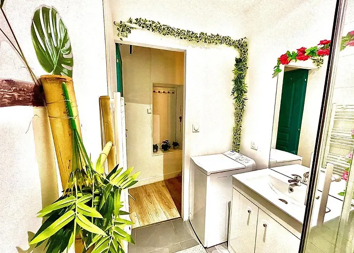 *Tropical*Hyper Centre *Fibre Wifi*Studio